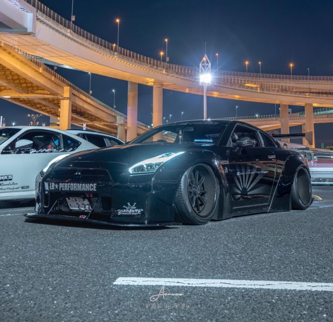 Secret Car Meet: R34 Skyline Car Club Membership - The club atmosphere after the drive, GaijinTuned store in Yokohama