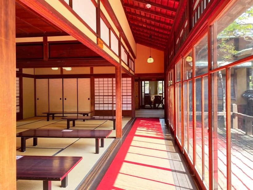 Shibamata: Step Back into Old Japan! - Taishakuten Temple, look at the woodwork slowly