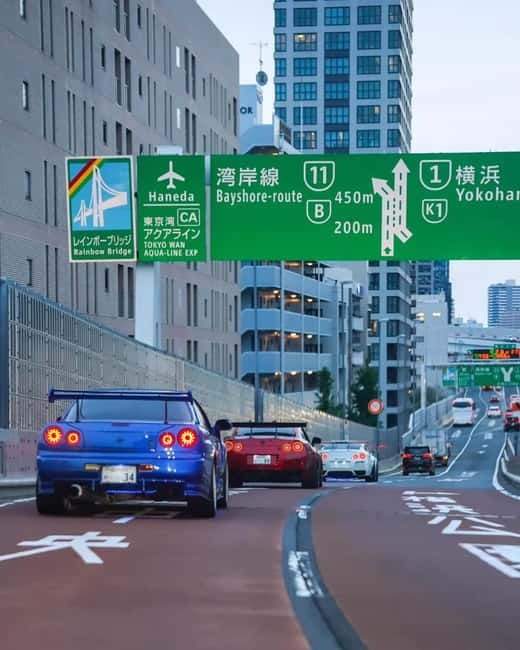Shibuya City: Daikoku PA GT-R R35, R34, R33 or R32 Tour - A-PIT Super Autobacs stop: parts shopping, photos, and a car-fan break