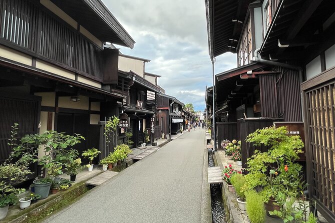 Shirakawa-go and Hida-Takayama Private Day Trip from Nagoya - Stop 4, Shirakawa-go: the slanted roof design that tells you how people survived snow