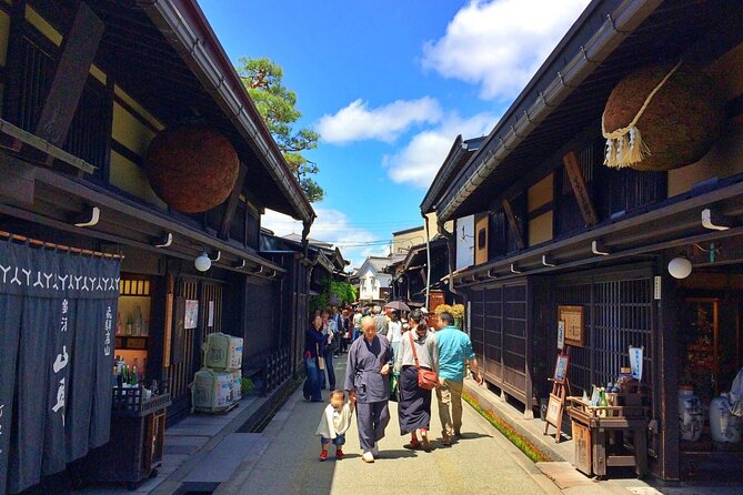 Shirakawa-go and Hida-Takayama Private Day Trip from Nagoya - Food timing in Takayama, plus a realistic view of what’s included