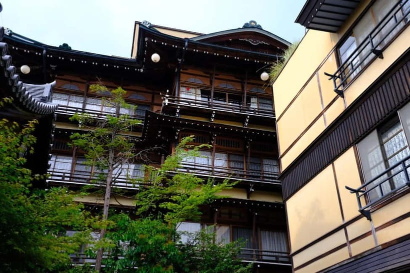 Snow Monkeys & Ghibli Onsen Town with Free Time to Explore - Jigokudani Monkey Park: Winter Hot Springs and a 30 to 40 Minute Walk