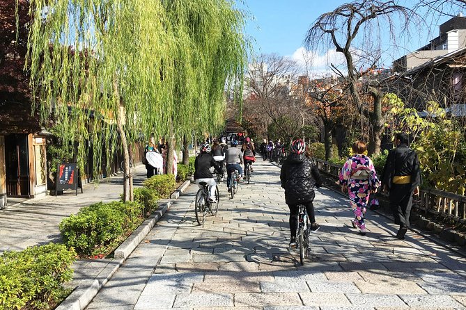 South Kyoto in a Nutshell: Gentle Backstreet Bike Tour! - Nishi Honganji: a quieter side of Kyoto that feels big