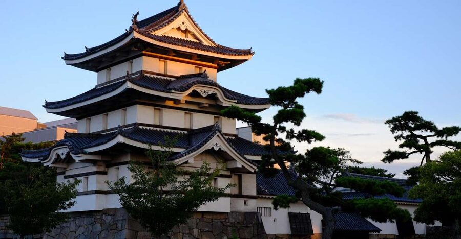 Takamatsu: Private Customizable Tour with Local Guide - Ritsurin Koen: the garden stop that anchors the day