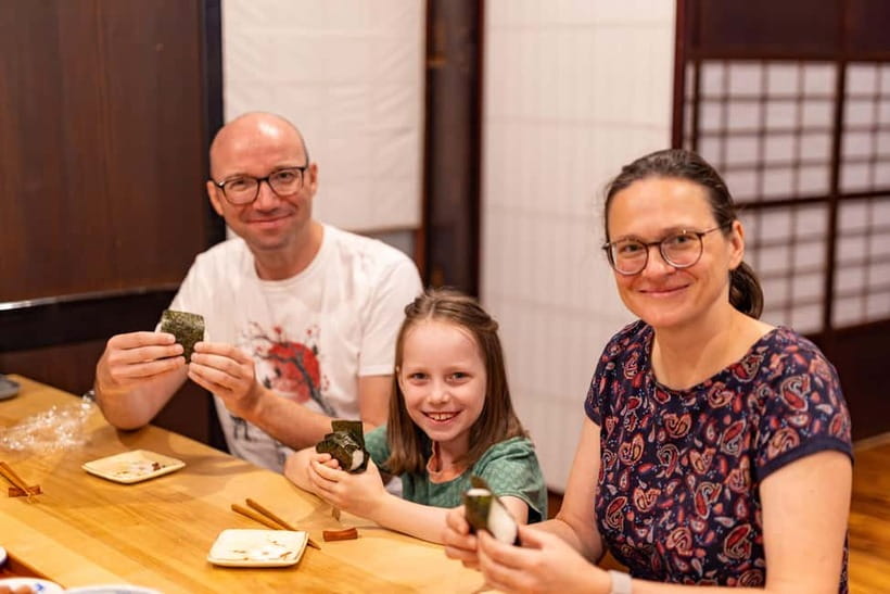 Takayama: Onigiri and miso soup making at a buddhist temple - Onigiri and miso soup at a Takayama Buddhist temple