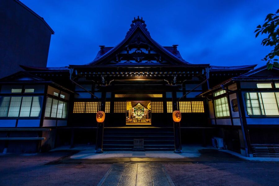 Takayama: Onigiri and miso soup making at a buddhist temple - Getting there from Takayama, meeting point and timing tips