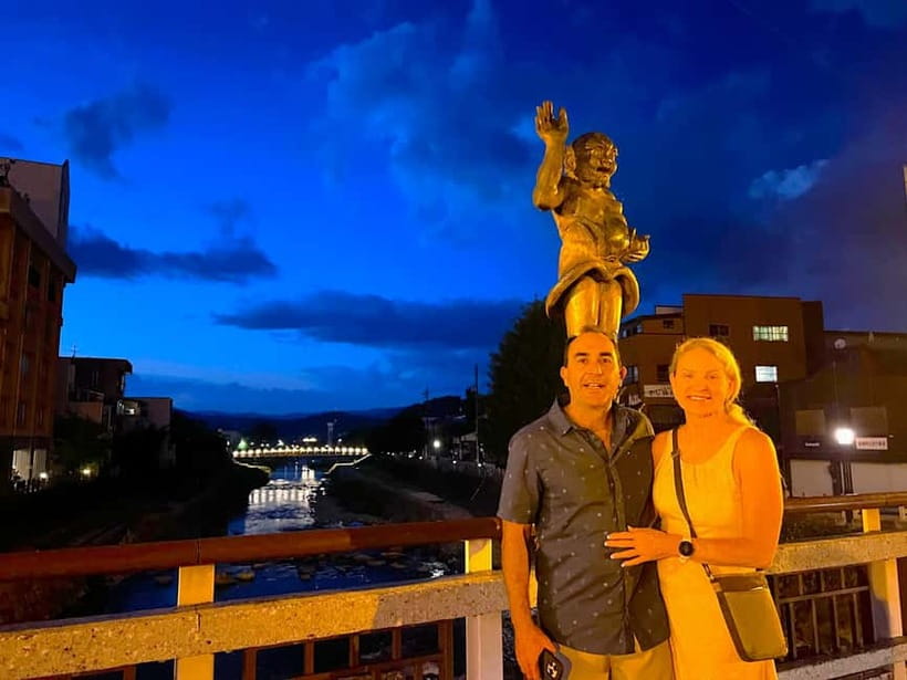 Takayama: Private Night Walking Tour with Dinner - Sanmachi-suji at Dusk: Wooden Streets and Izakaya Energy