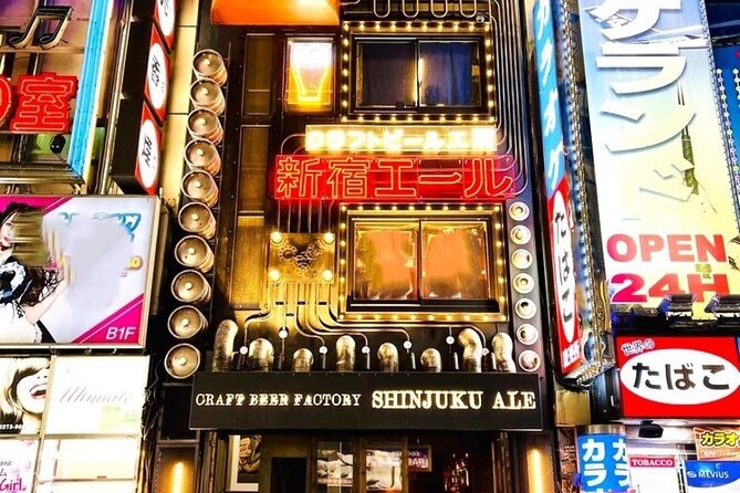 Takoyaki making experience ~Japan's popular street food~ - The Takoyaki Griddle Setup: Sharing a Cooker Makes It Social