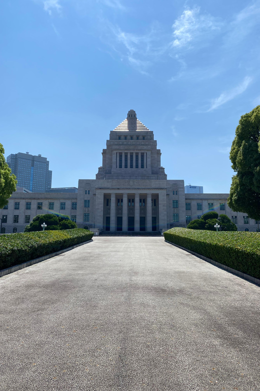Tameike: Exploring the Heart of Japanese Politics Tour - Who this tour is best for