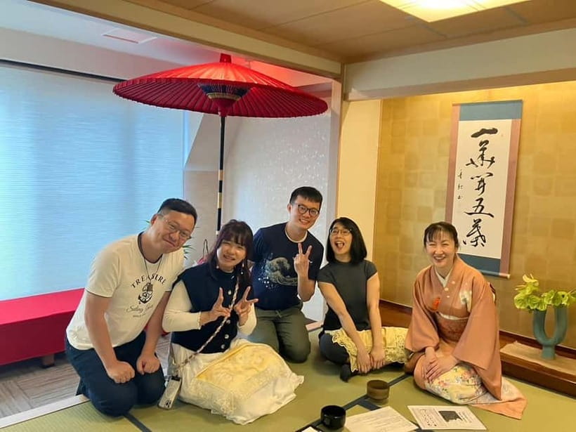 Tea ceremony experience in Japanese-style room 60min - Your matcha moment: learning to whisk and serve