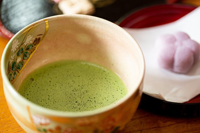 Tea Ceremony experience with simple kimono in Okinawa - Sweets before bitterness, and why that sequence works