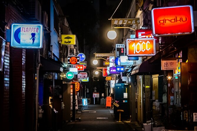 The Dark Side of Tokyo - Night Walking Tour Shinjuku Kabukicho - Omoide Yokocho and the famous drinking alleys