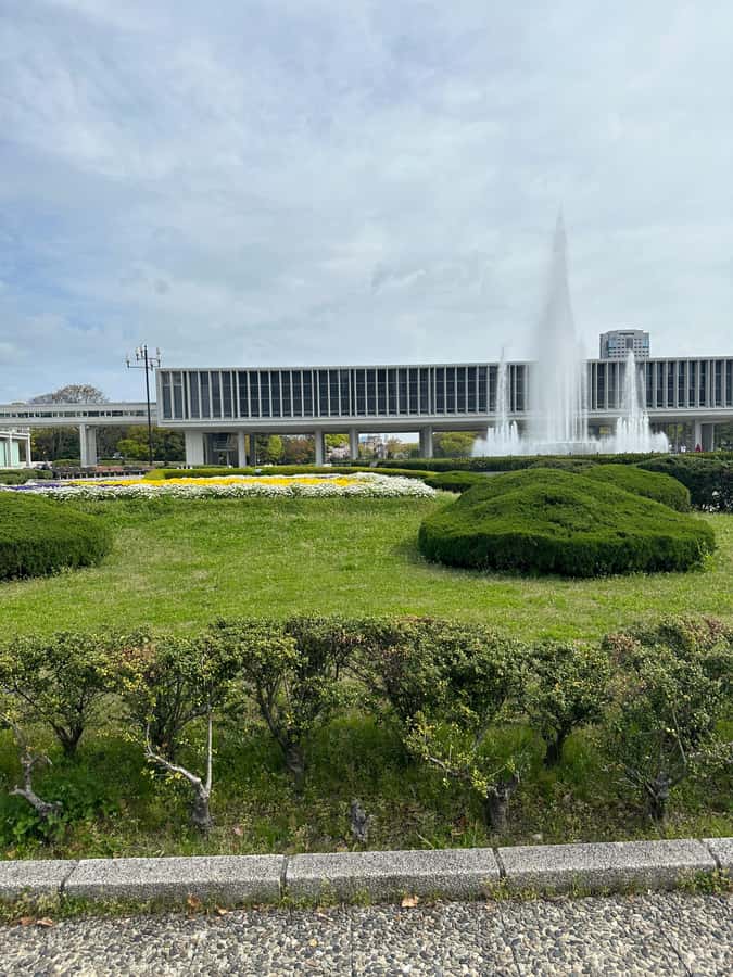 The history of Hiroshima "the event that shape the history" - Your starting point by the Peace Memorial Museum, and how the walk flows