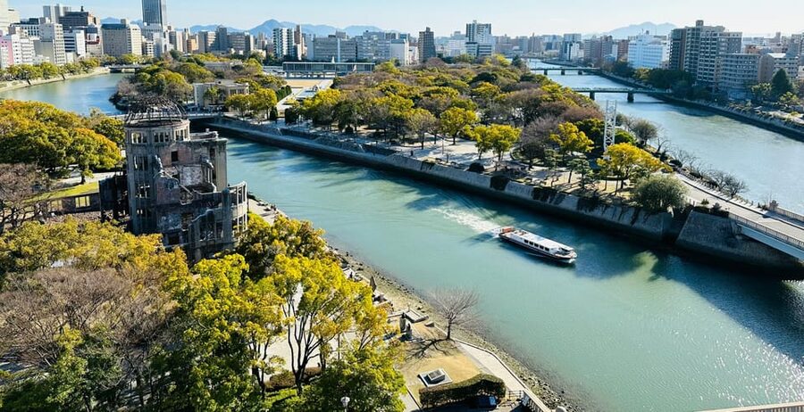 The Peace Memorial and Beyond: A Half-Day around Hiroshima - Starting at Shukkei-en Garden, then sliding into Hondōri