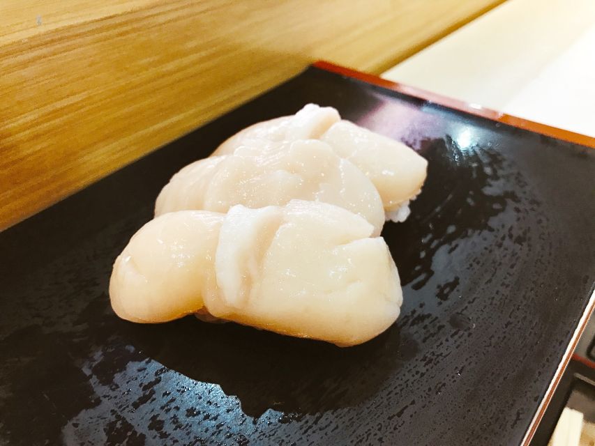 Tokyo: 2-Hour Asakusa Food Hunt & Cultural Tour - What makes the guide approach so important