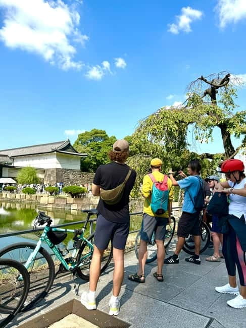 Tokyo: 3-Hour Bike or E-Bike City Highlights Tour - Tokyo Station, Ōte-mon Gate, and Chidorigafuchi: landmarks that teach the map