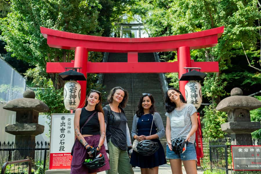Tokyo: 3-hour Guided E-Bike Tour of the City's Hidden Gems - Tokyo Tower Route: Zojo-ji, Atago Shrine, Tokyo Tower photo stop, Hibiya Park