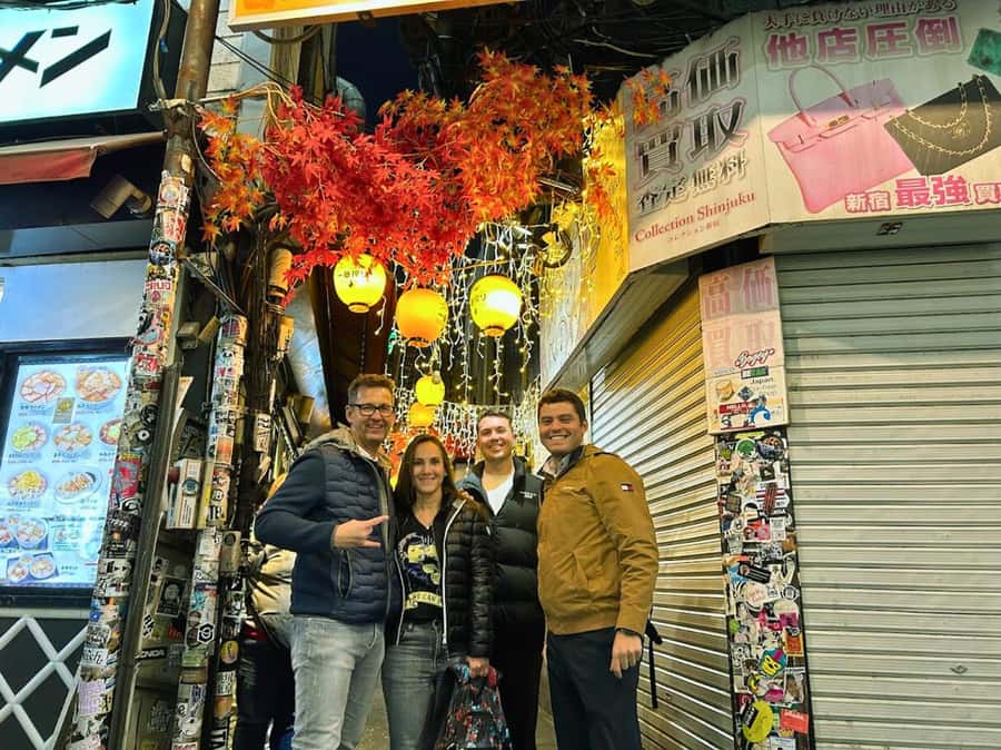 Tokyo: 4 Hours Shibuya - Shinjuku Night Tour - Dogenzaka Shopping and Toritake Dinner Stop, a Real Meal Break