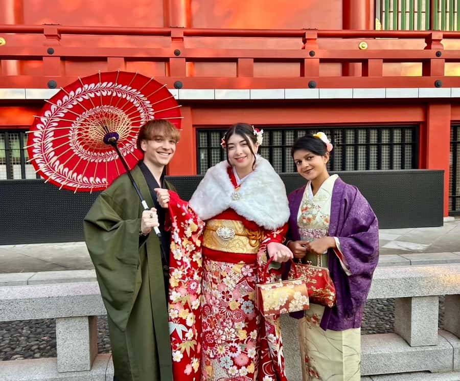 Tokyo: Asakusa Kimono Rental Experience - Picking a kimono that looks good for walking and photos