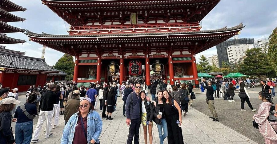 Tokyo Asakusa & Senso-Ji Walking tour With A Guide - Sensō-ji temple time: what to notice once you are inside