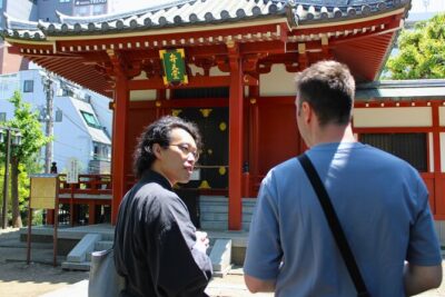 Asakusa Walking Tour with Japanese Comedian