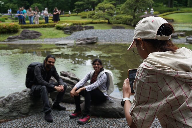 Tokyo Castle, Imperial Palace, Shogun & Garden Walking Tour - Ninomaru Garden: Koi, Quiet Views, and Photo Spots