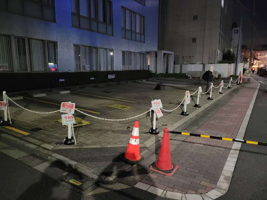 Tokyo:Celebrate Unique Japanese New Year Tradition Festivity - The viewpoint photo stop: time to capture the lantern vibe