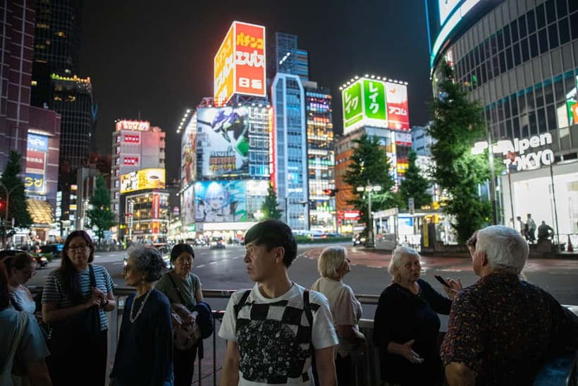 Tokyo: Dark Side of Tokyo Shinjuku Red Light Walking Tour - Why Shinjuku at night hits differently than daytime