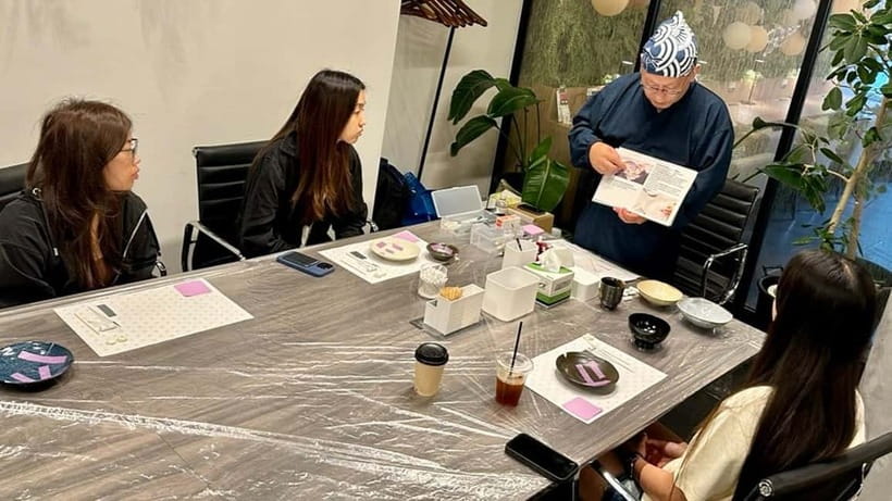 Tokyo: Discover the Art of Kintsugi in Ginza - Inside the private room: small group, hands-on tools, and a welcome drink