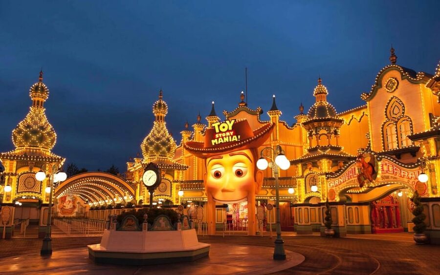 Tokyo DisneySea: 1-Day Ticket & Private Transfer - Mediterranean Harbor: views and dining as part of the fun