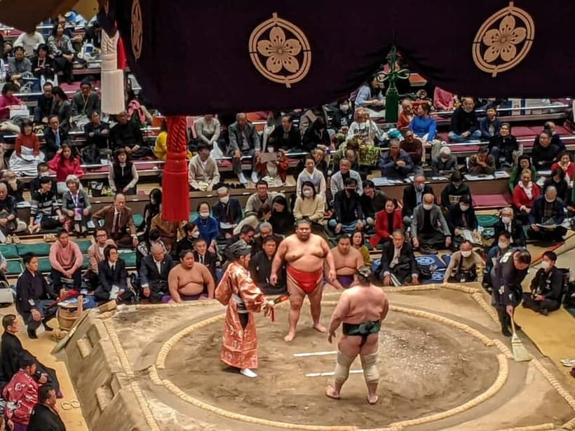 Tokyo: Enjoy Sumo match and know about it! [Ticket included] - When the action ramps up from 4 to 6 p.m.