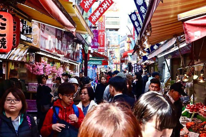 Tokyo: Food Tour in Ueno with 10+ Tastings of Japanese Classics - A Buddhist worship center with tranquil grounds for a calm reset