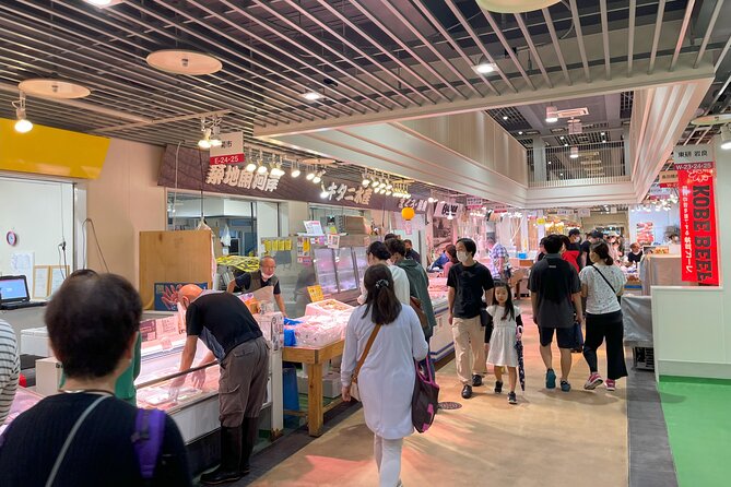 Tokyo Food Tour Taste Fresh Delights at Tsukiji Market - The pacing, photos, and shopping time at the end
