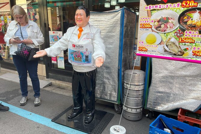 Tokyo Food Tour Taste Fresh Delights at Tsukiji Market - What you should bring for a smoother Tsukiji morning
