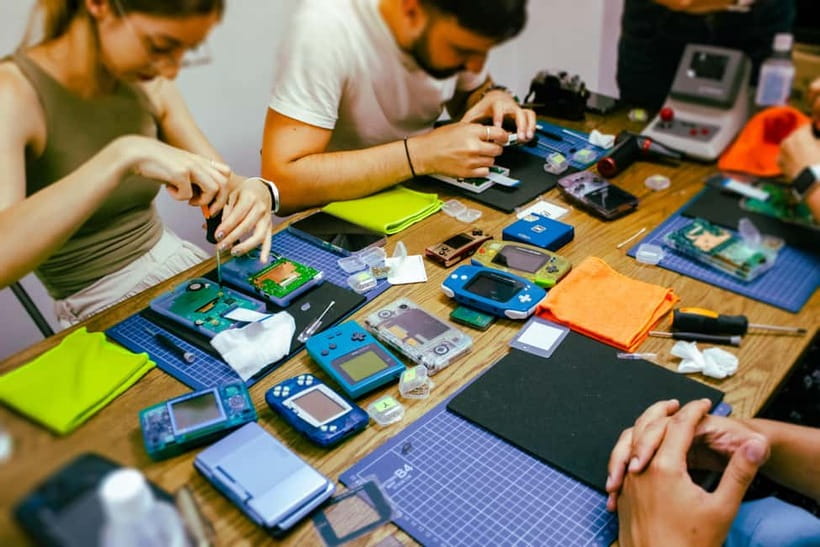 Tokyo: Gameboy Mod Workshop at Akihabara - Where Akihabara Nods to the Past, Then Hands You a Screwdriver
