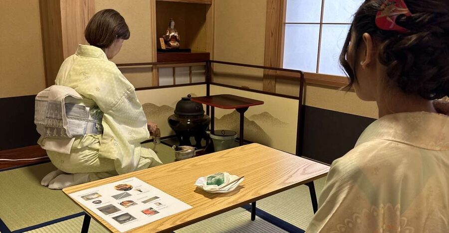 Tokyo:Genuine Tea Ceremony, Kimono Dressing, and Photography - Kimono and yukata dressing: more than just getting dressed