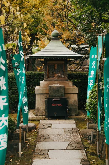 Tokyo: Ghost Tour with Scary Japanese Stories and Folklore - Tokyo Station area storytelling that sets the mood