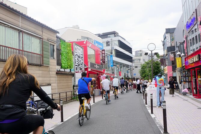 Tokyo Great Cycling Tour - Tsukiji Jogai Market: the old and new feel side by side