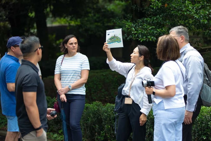 Tokyo: Imperial Palace East Gardens Walking Tour - Key things to know before you go