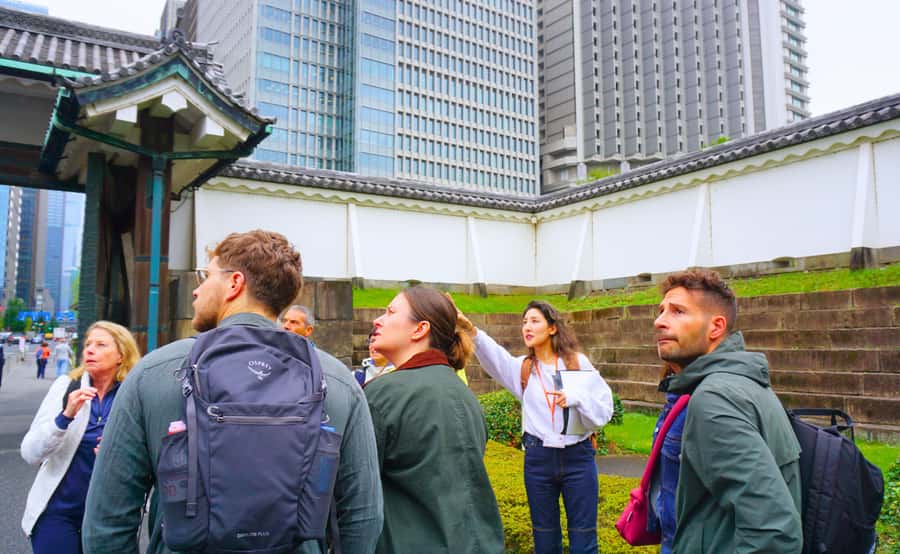 Tokyo: Imperial Palace Japanese History Walking Tour - The Guides Make the Difference, Names You Might Meet