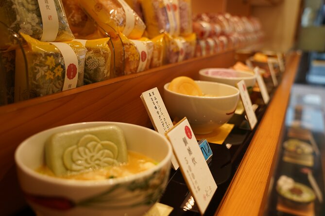 Tokyo: Local Foodie Adventure near Roppongi - The main event: five Japanese treats that actually add up