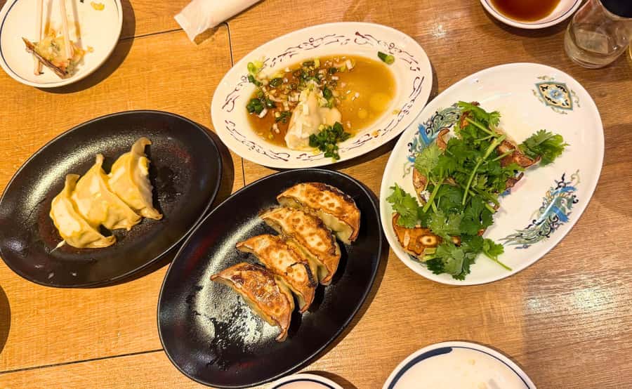 Tokyo: Locals´ Secret Food Tour // Eat like a Japanese - Why Ueno works so well for a food tour night