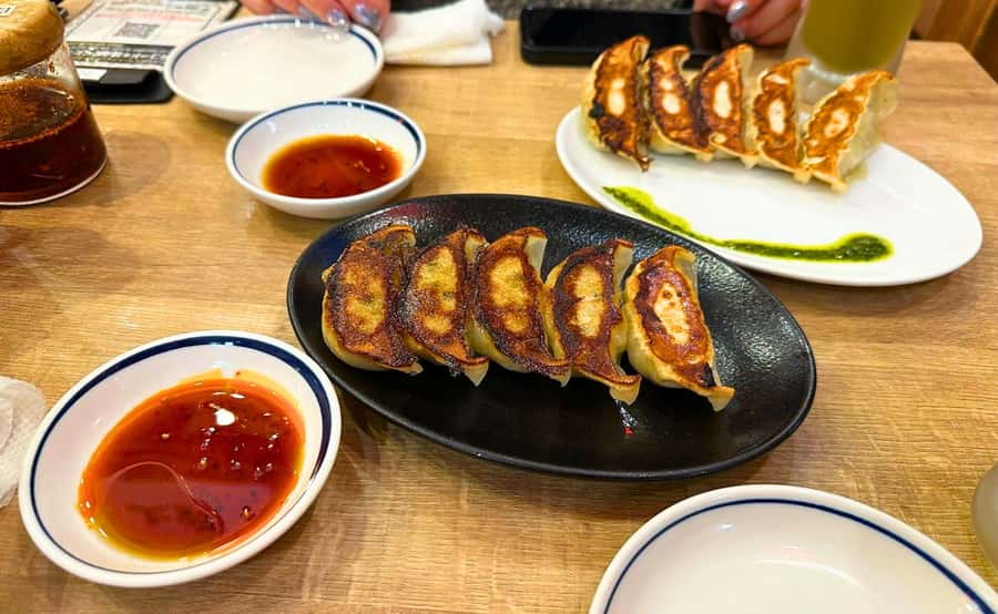 Tokyo: Locals´ Secret Food Tour // Eat like a Japanese - Stop 3: Izakaya time with yakitori, plus the Yuzu Sour option