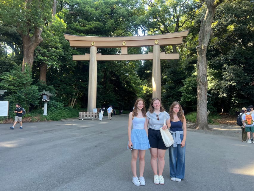 Tokyo: Meiji Jingu Shrine and Shinto Culture Walking Tour - Consecrated sake and wine barrels: what these stops teach you about Shinto practice