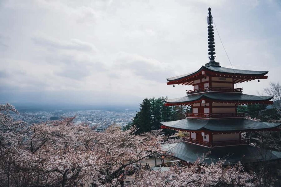 Tokyo: Mount Fuji and Lake Kawaguchi Tour with Pickup - Key highlights worth waking up for
