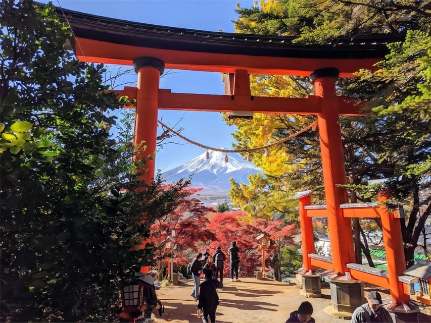 Tokyo: Mt Fuji Lake Kawaguchi & Yamanaka Hot Spring Day Tour - Lake Yamanaka, then Benifuji no Yu hot spring with Mt. Fuji views