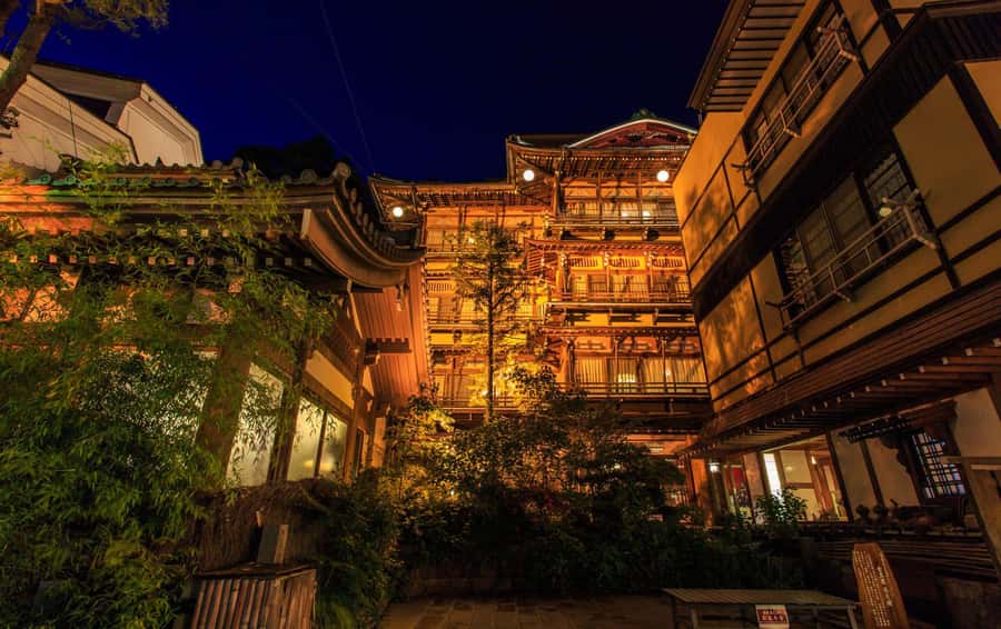 Tokyo/Nagano: private Tour with Snow Monkey Park & Temples - Yamanouchi and Scenic Driving Views: The Less-Obvious Value