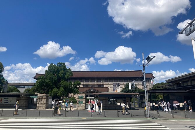 Tokyo National Museum Private Tour - Tokyo National Museum in Ueno, the easiest way to get oriented