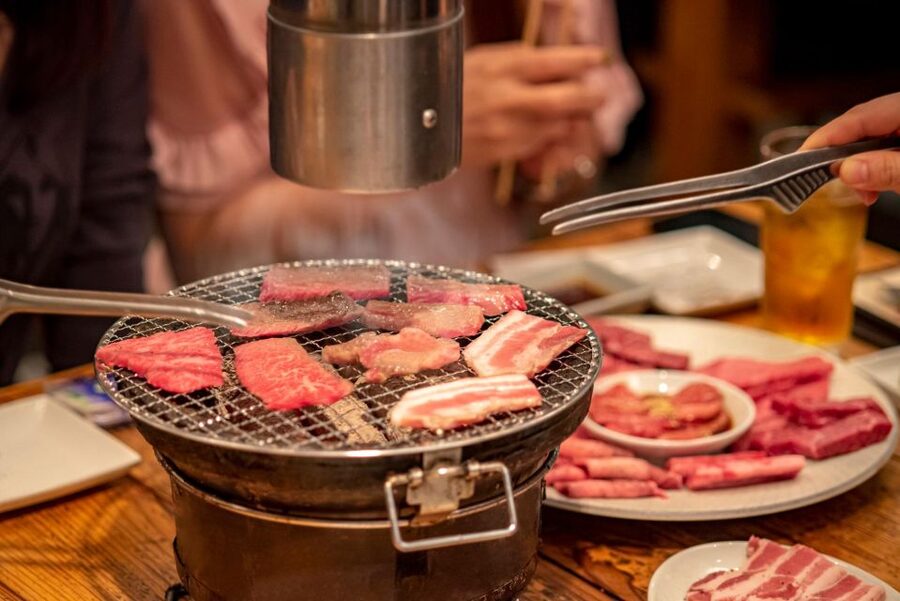 Tokyo: Night Foodie Tour in Shinjuku - Stop 5: Golden Gai guided tour and the final mood shift