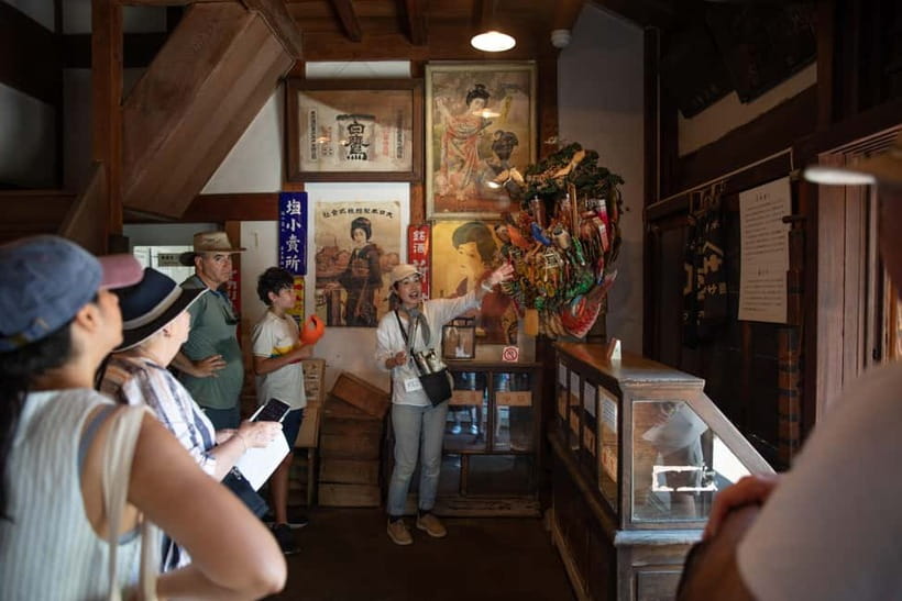 Tokyo: Old Quarter Yanaka Walking Tour - Guides, pace, and why the tour feels personal